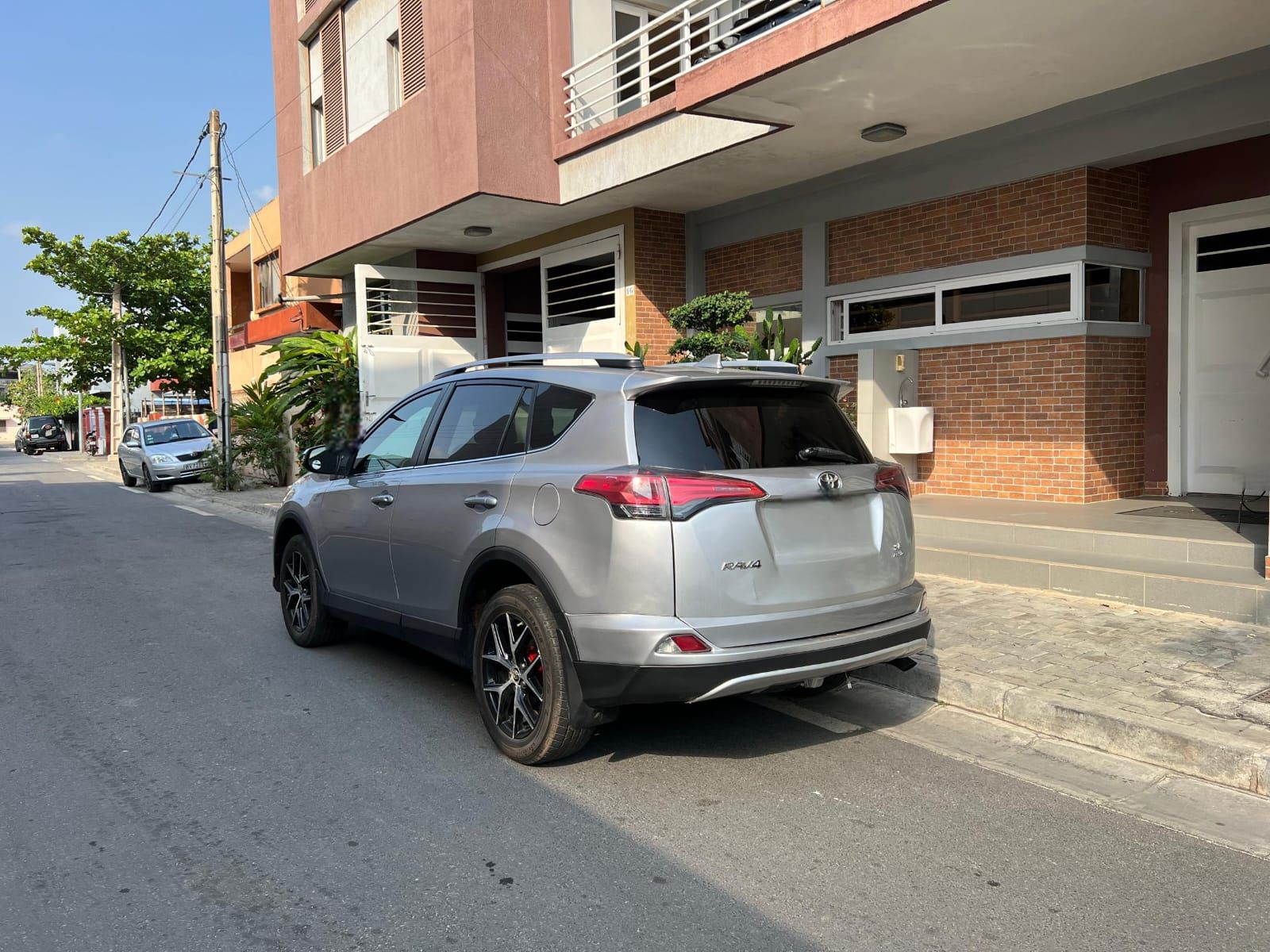 Toyota RAV 4 SE 4