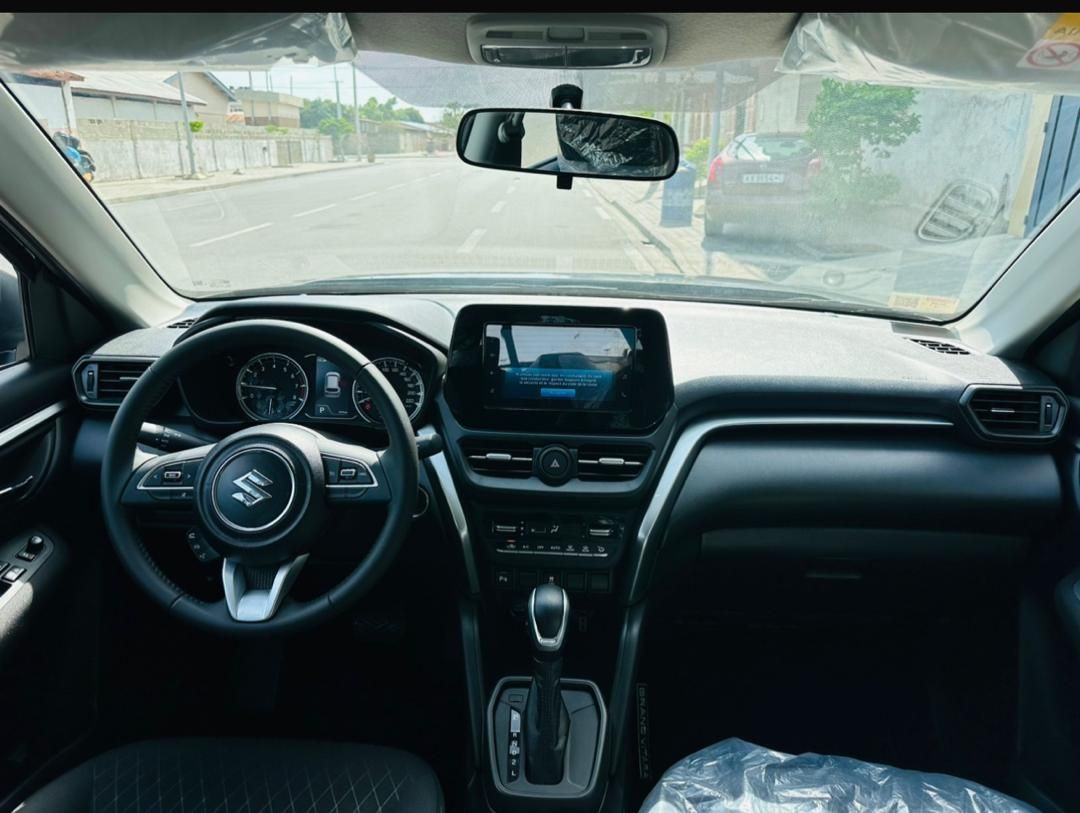 Suzuki Grand VIATRA 4